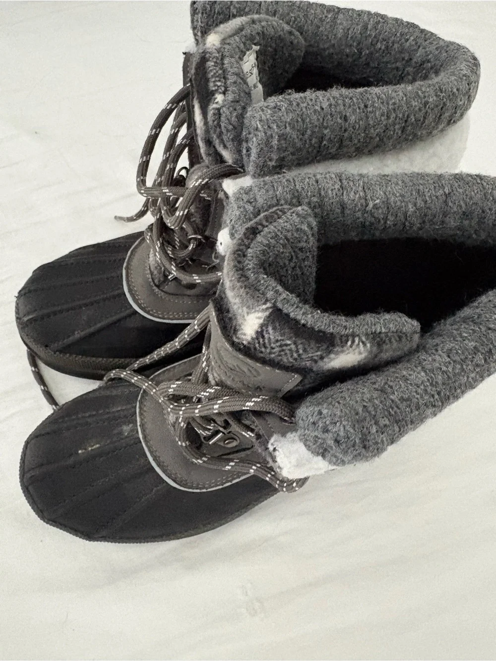Tamarack brand Women's Grey Winter Duck Boots with Plaid Liner - Size 6